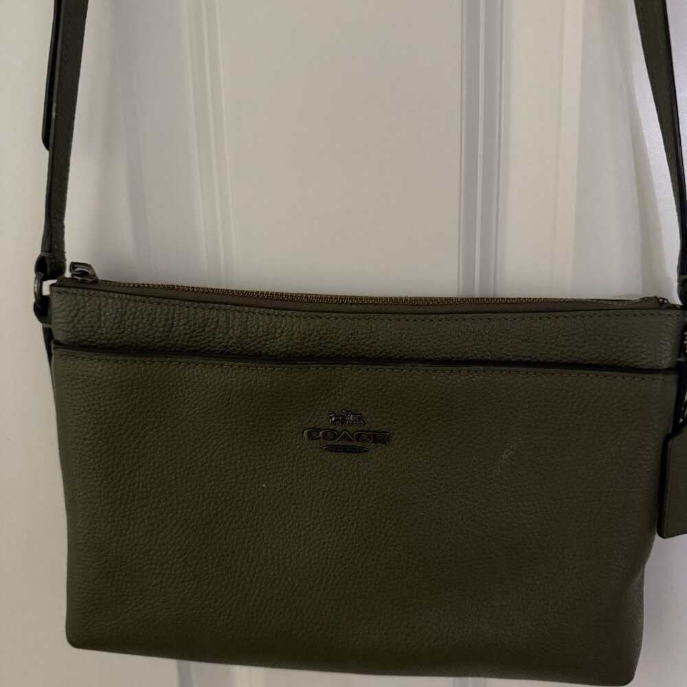 Vintage Coach Green Pebble Leather Shoulder Bag